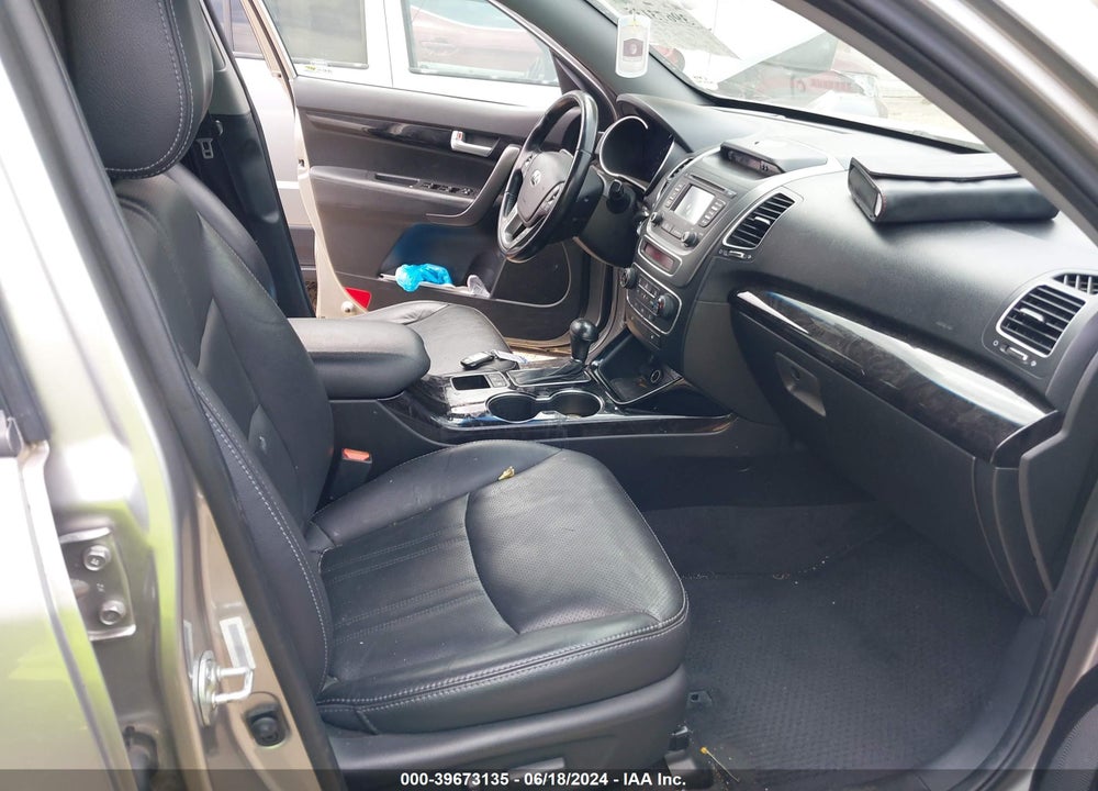 2015 KIA SORENTO EX V6 VIN: 5XYKU4A72FG636373