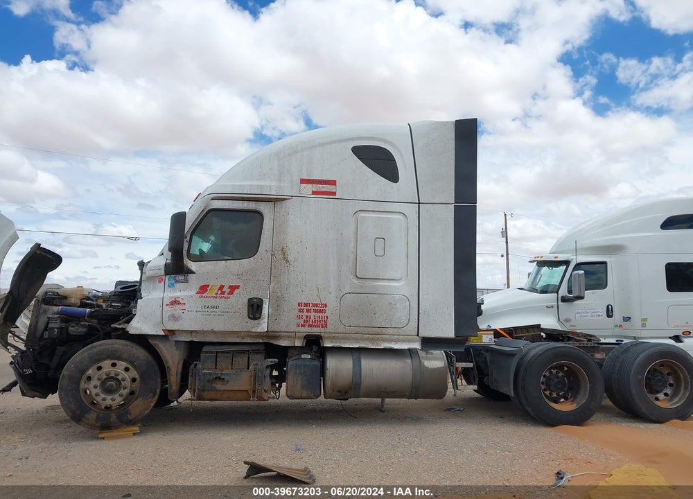 2022 FREIGHTLINER NEW CASCADIA 126 VIN: 3AKJHHDR4NSMX8767