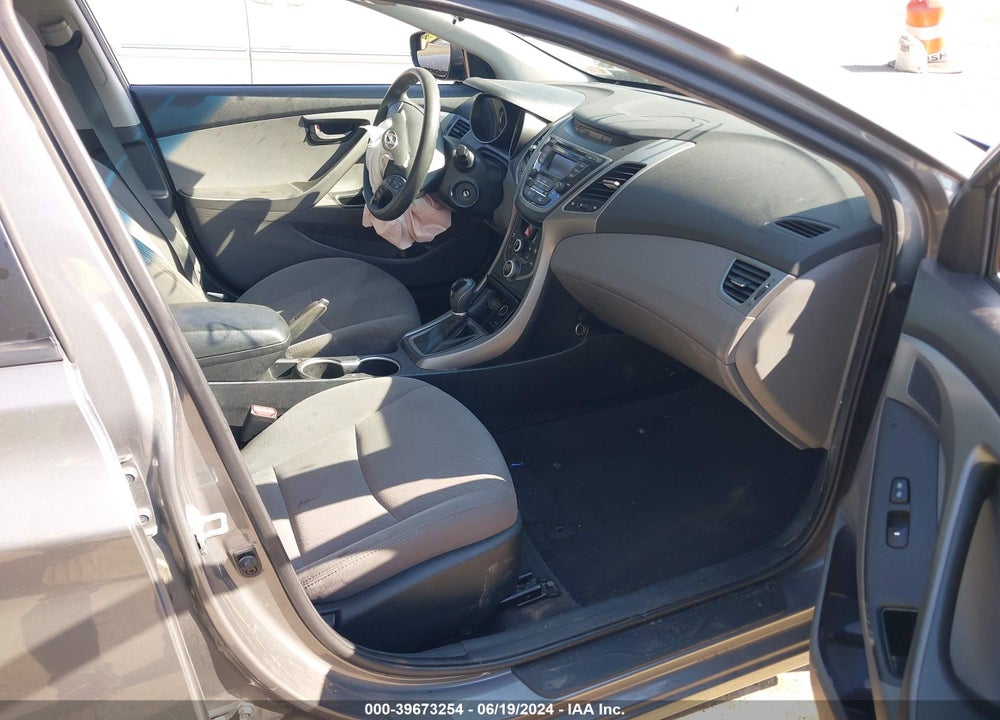 2014 HYUNDAI ELANTRA SE VIN: 5NPDH4AE1EH491183