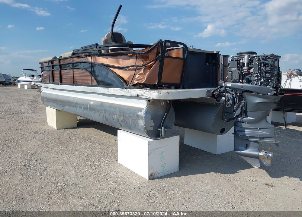 2019 BENNINGTON 227FS VIN: ETWC5428L819
