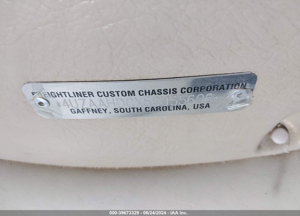 2005 FREIGHTLINER CHASSIS X LINE MOTOR HOME VIN: 4UZAAHDCX5CU55606
