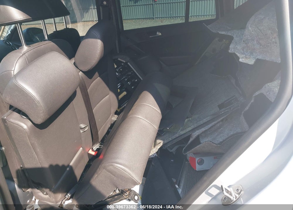 2014 VOLKSWAGEN TIGUAN SEL VIN: WVGBV3AX5EW547630