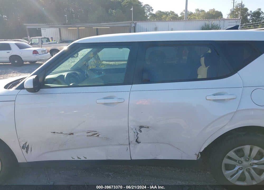 2020 KIA SOUL LX VIN: KNDJ23AU2L7035622