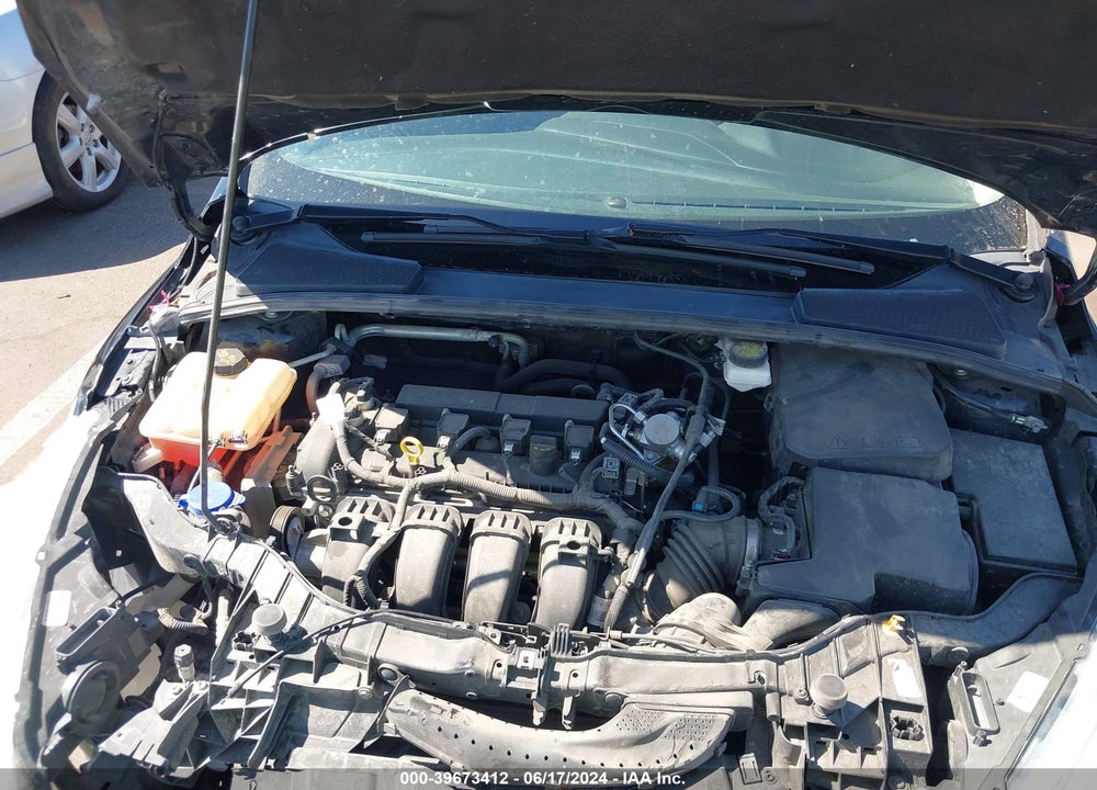 2018 FORD FOCUS SE VIN: 1FADP3K24JL230773