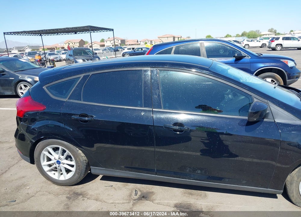 2018 FORD FOCUS SE VIN: 1FADP3K24JL230773