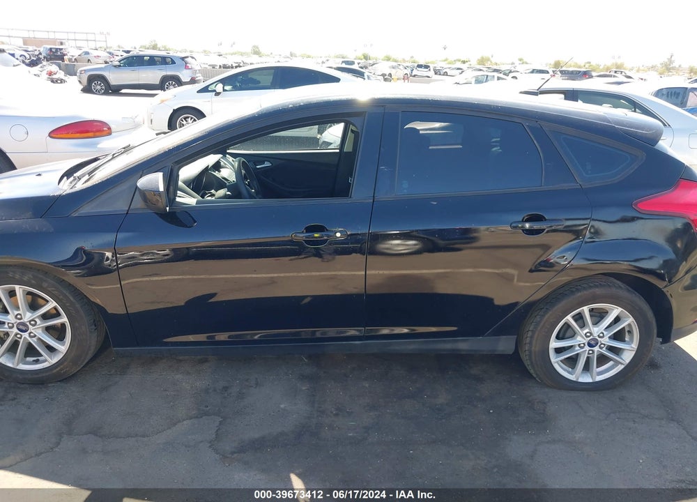 2018 FORD FOCUS SE VIN: 1FADP3K24JL230773