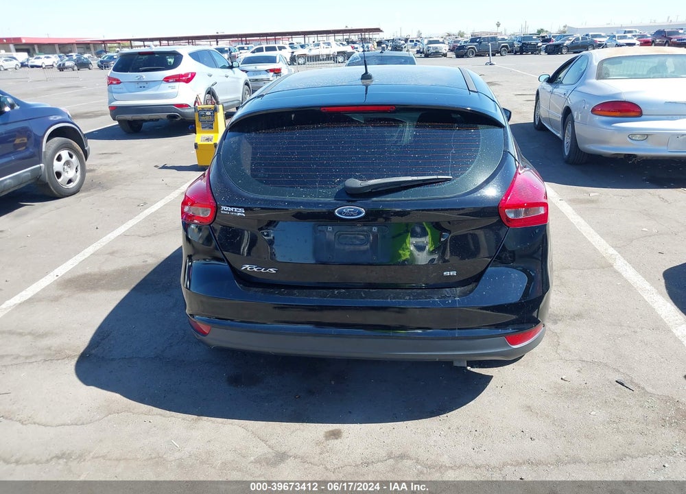 2018 FORD FOCUS SE VIN: 1FADP3K24JL230773