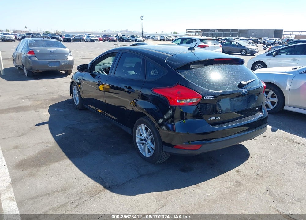 2018 FORD FOCUS SE VIN: 1FADP3K24JL230773
