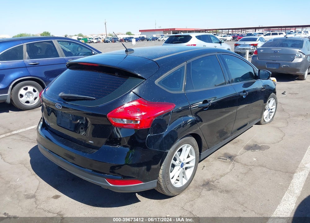2018 FORD FOCUS SE VIN: 1FADP3K24JL230773