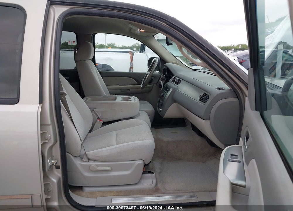 2007 CHEVROLET TAHOE LS VIN: 1GNFC13097R240597