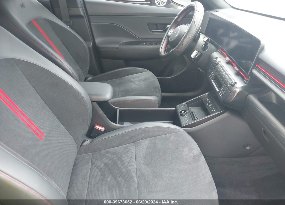 2024 HYUNDAI KONA VIN: KM8HA3A33RU040357