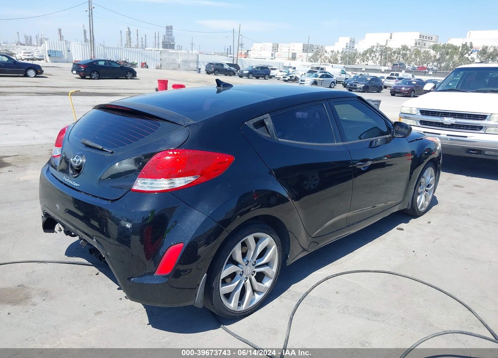 2013 HYUNDAI VELOSTER BASE W/GRAY VIN: KMHTC6AD7DU166423