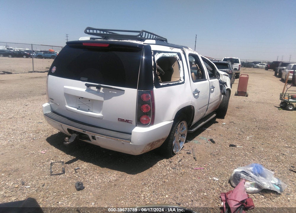 2011 GMC YUKON DENALI VIN: 1GKS2EEF2BR218490