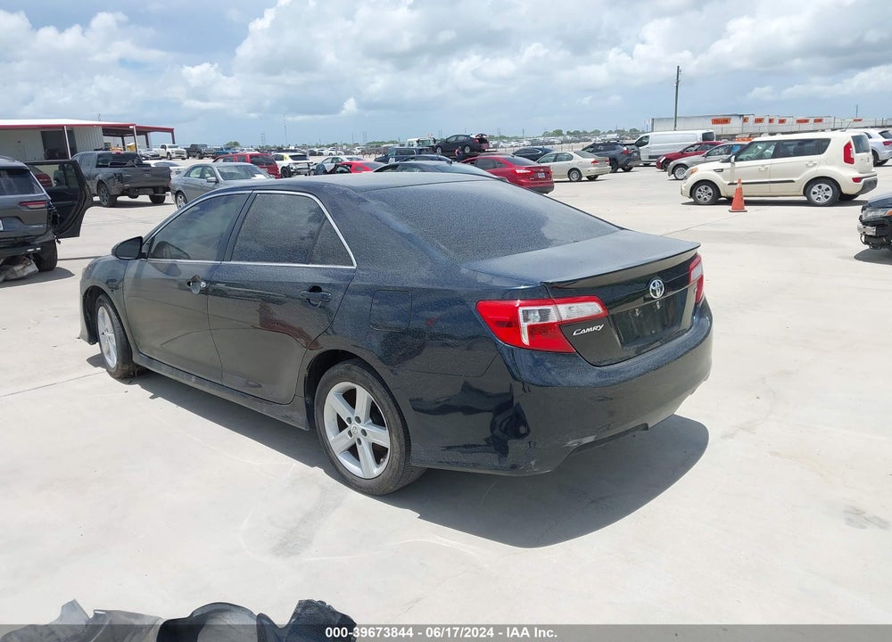 2012 TOYOTA CAMRY SE VIN: 4T1BF1FK6CU132825