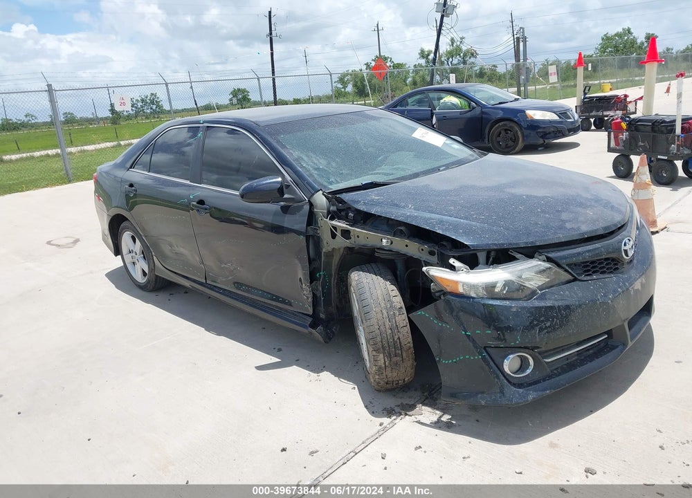 2012 TOYOTA CAMRY SE VIN: 4T1BF1FK6CU132825