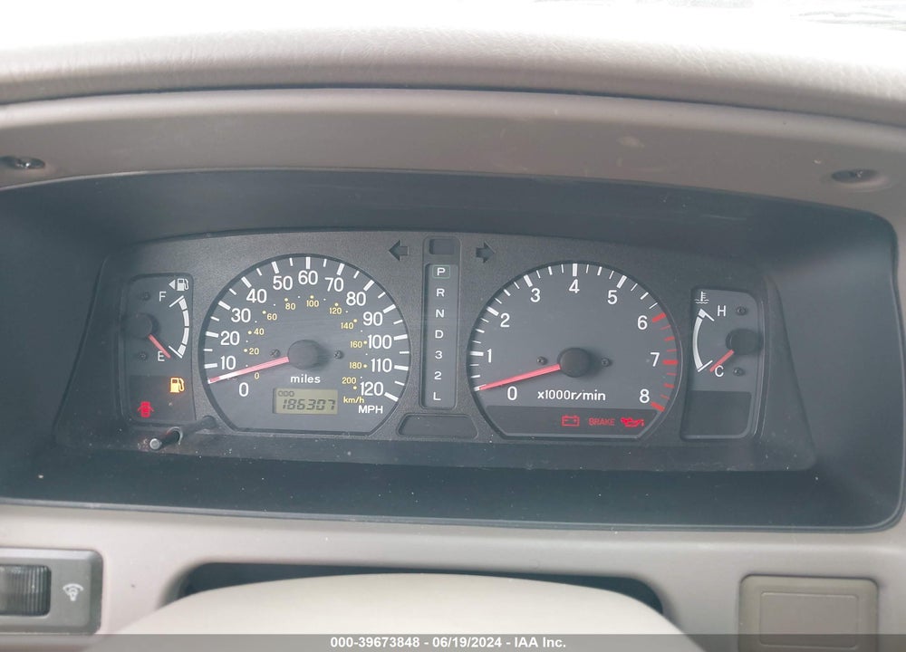 2001 MITSUBISHI MONTERO SPORT XLS VIN: JA4LS31H11P030270