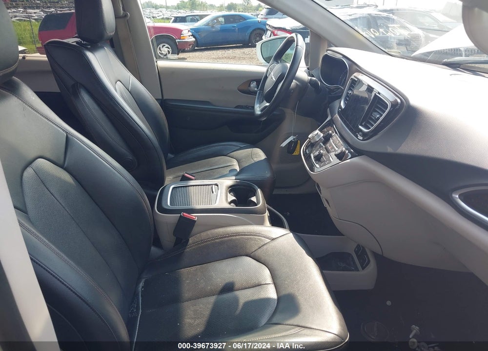 2018 CHRYSLER PACIFICA TOURING L PLUS VIN: 2C4RC1EG1JR353753