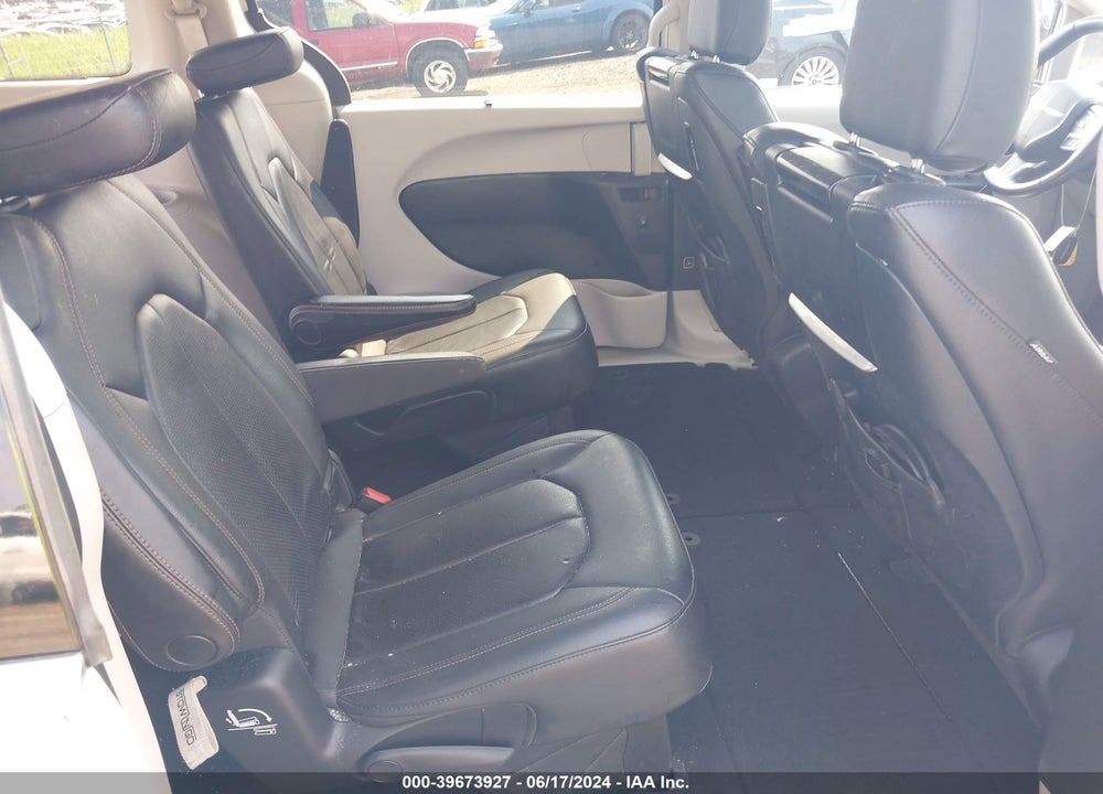 2018 CHRYSLER PACIFICA TOURING L PLUS VIN: 2C4RC1EG1JR353753