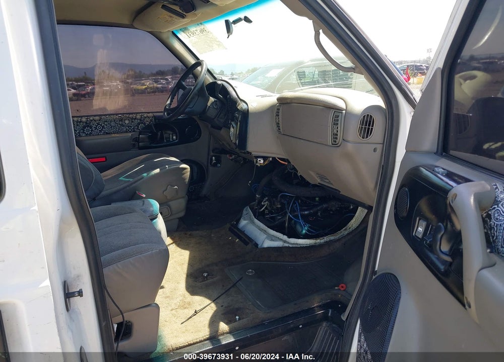 2003 CHEVROLET ASTRO VIN: 1GNDM19X93B150667