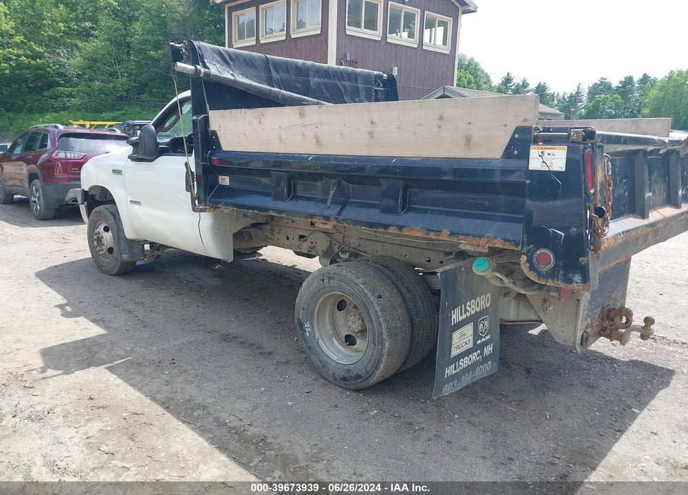 2005 FORD F-350 XL/XLT VIN: 1FDWF37P45EA98937