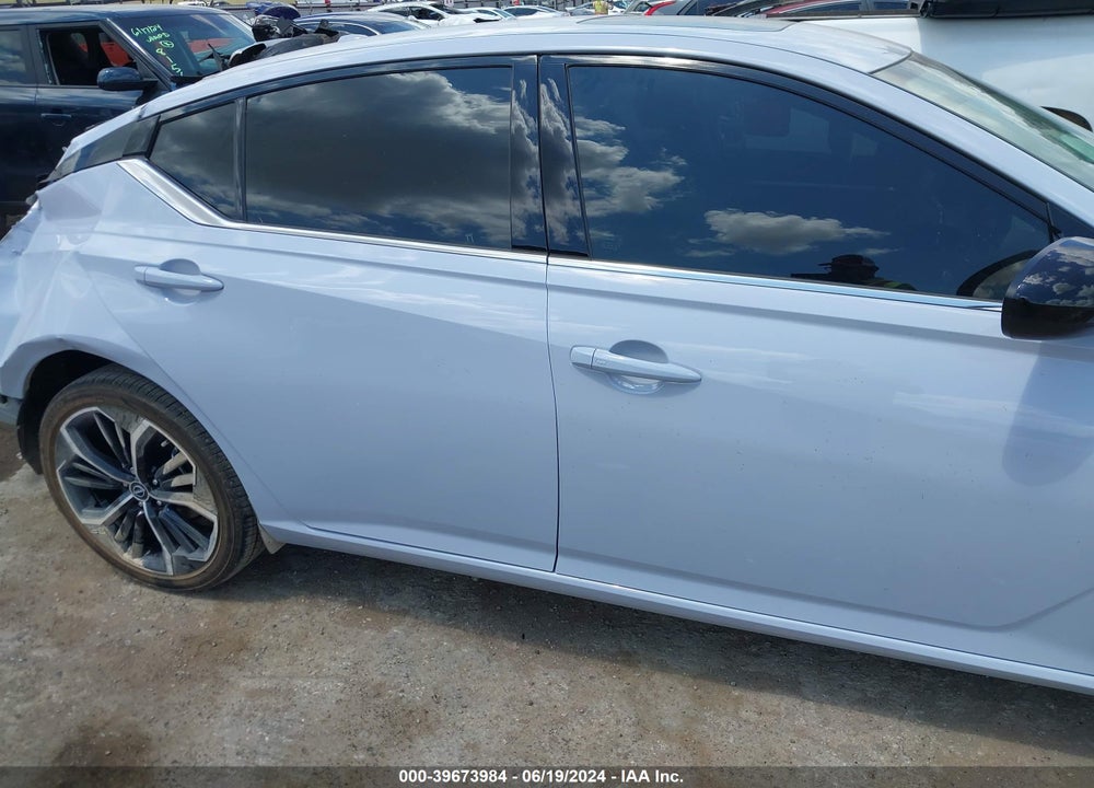 2024 NISSAN ALTIMA SR FWD VIN: 1N4BL4CV4RN412166