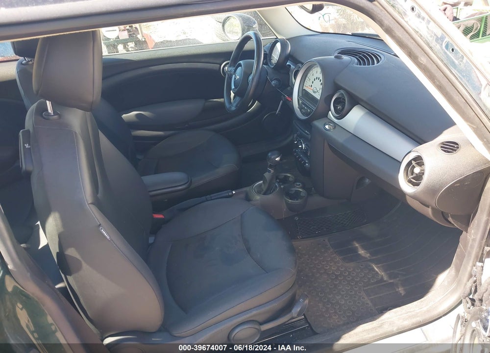 2012 MINI COOPER VIN: WMWSU3C5XCT259391