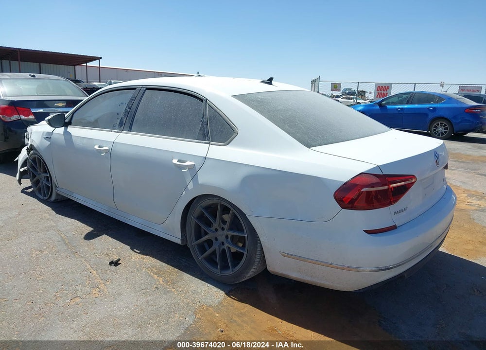 2018 VOLKSWAGEN PASSAT 2.0T R-LINE/2.0T S VIN: 1VWAA7A31JC025683