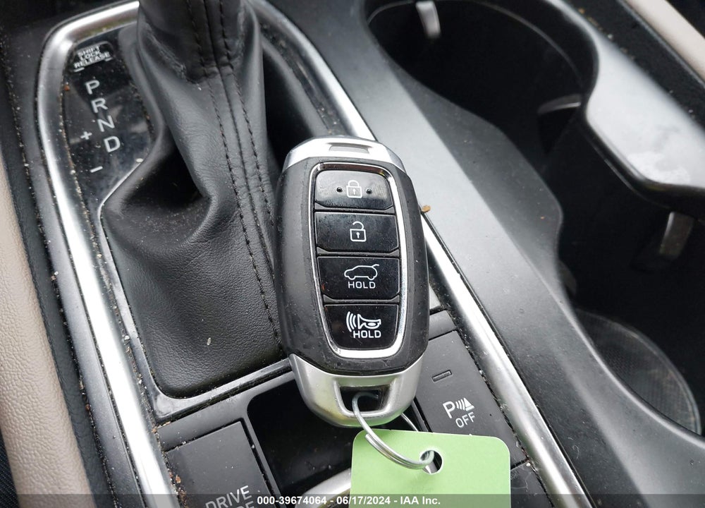 2020 HYUNDAI SANTA FE SEL VIN: 5NMS33AD9LH219708