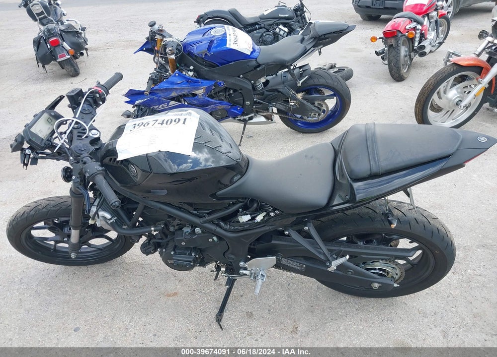 2023 YAMAHA YZFR3 A VIN: MH3RH18Y3PK013602