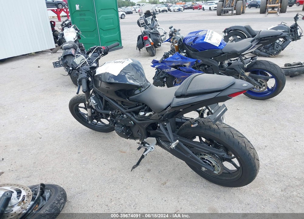 2023 YAMAHA YZFR3 A VIN: MH3RH18Y3PK013602