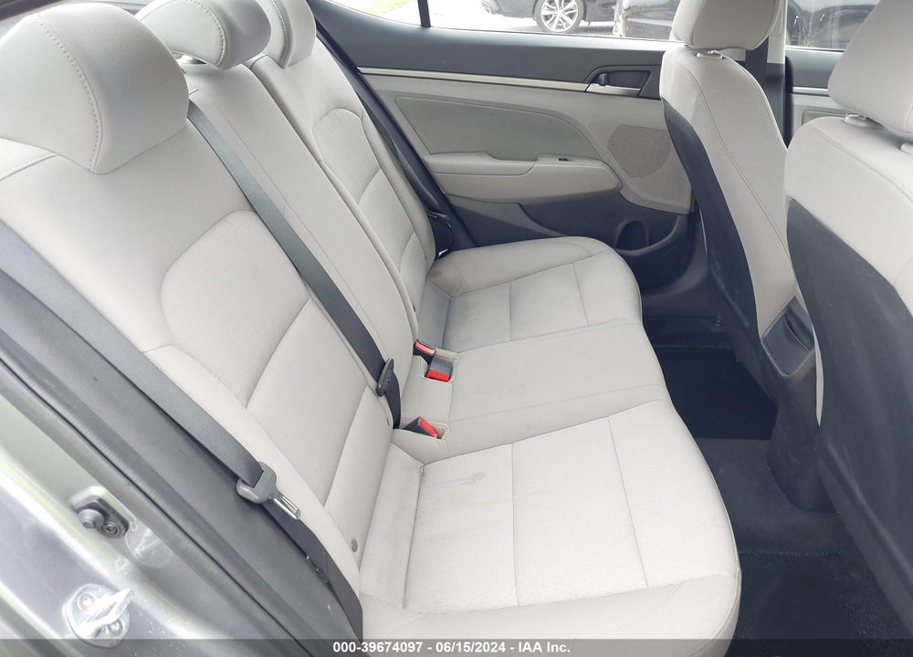 2018 HYUNDAI ELANTRA SEL VIN: 5NPD84LF1JH307909