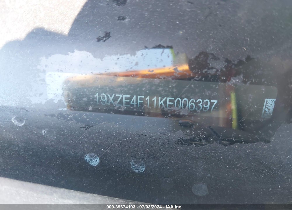2019 HONDA INSIGHT LX VIN: 19XZE4F11KE006397