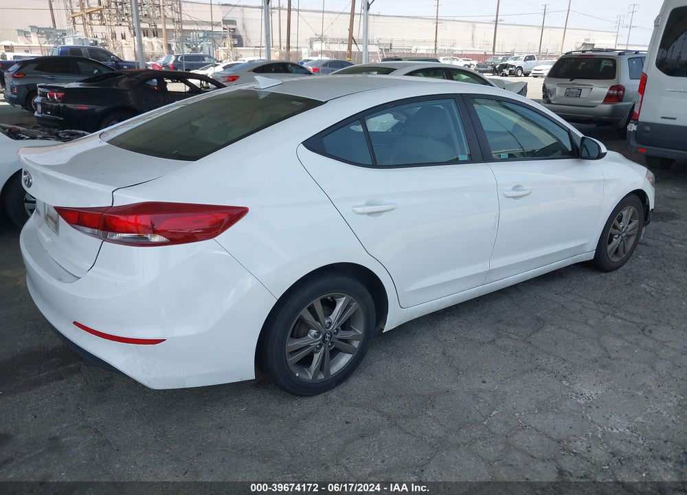 2017 HYUNDAI ELANTRA SE VIN: 5NPD84LF9HH038956