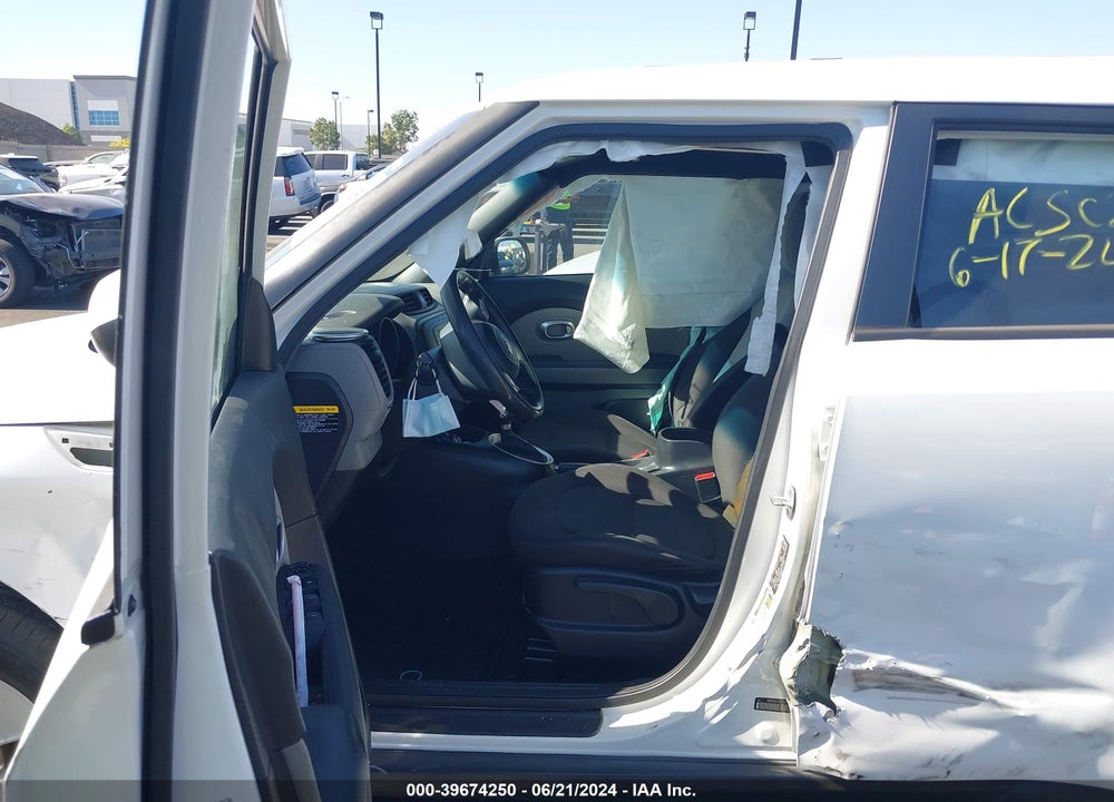2015 KIA SOUL VIN: KNDJN2A27F7207986
