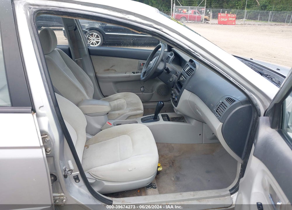 2006 KIA SPECTRA EX/LX/SX VIN: KNAFE121165367800
