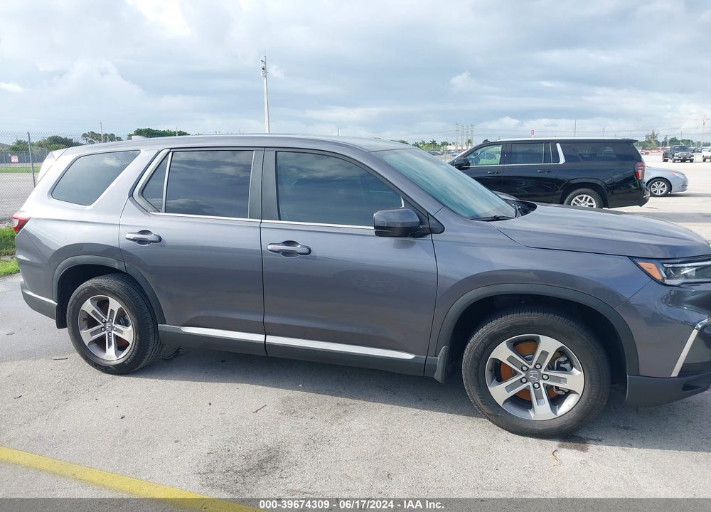 2024 HONDA PILOT 2WD EX-L 7 PASSENGER VIN: 5FNYG2H57RB009450