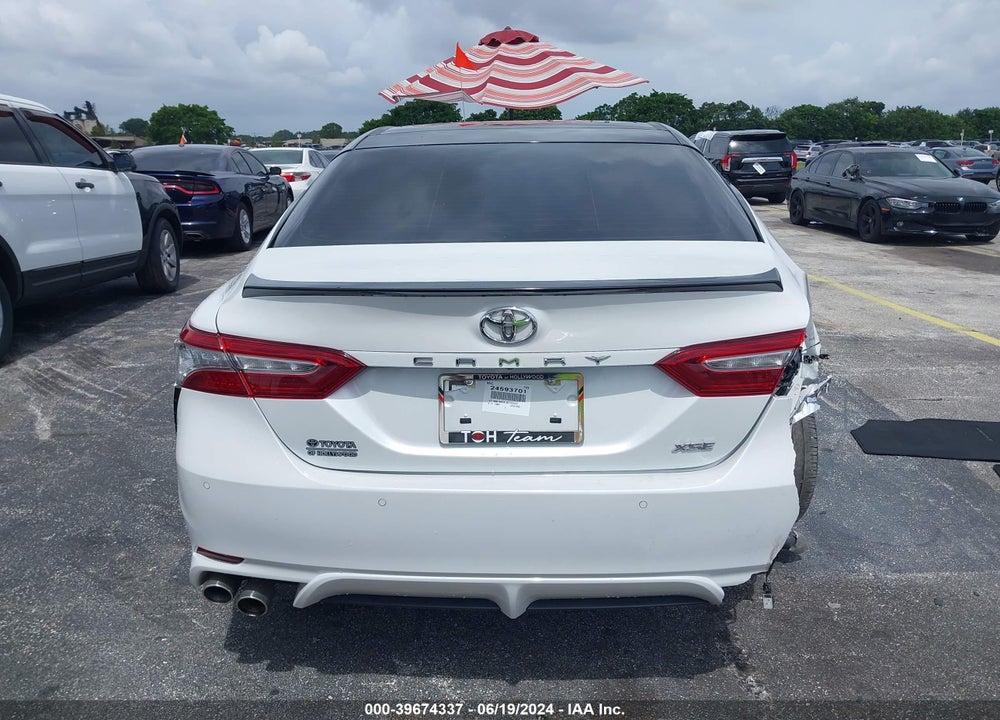 2018 TOYOTA CAMRY XSE VIN: 4T1B61HKXJU155437