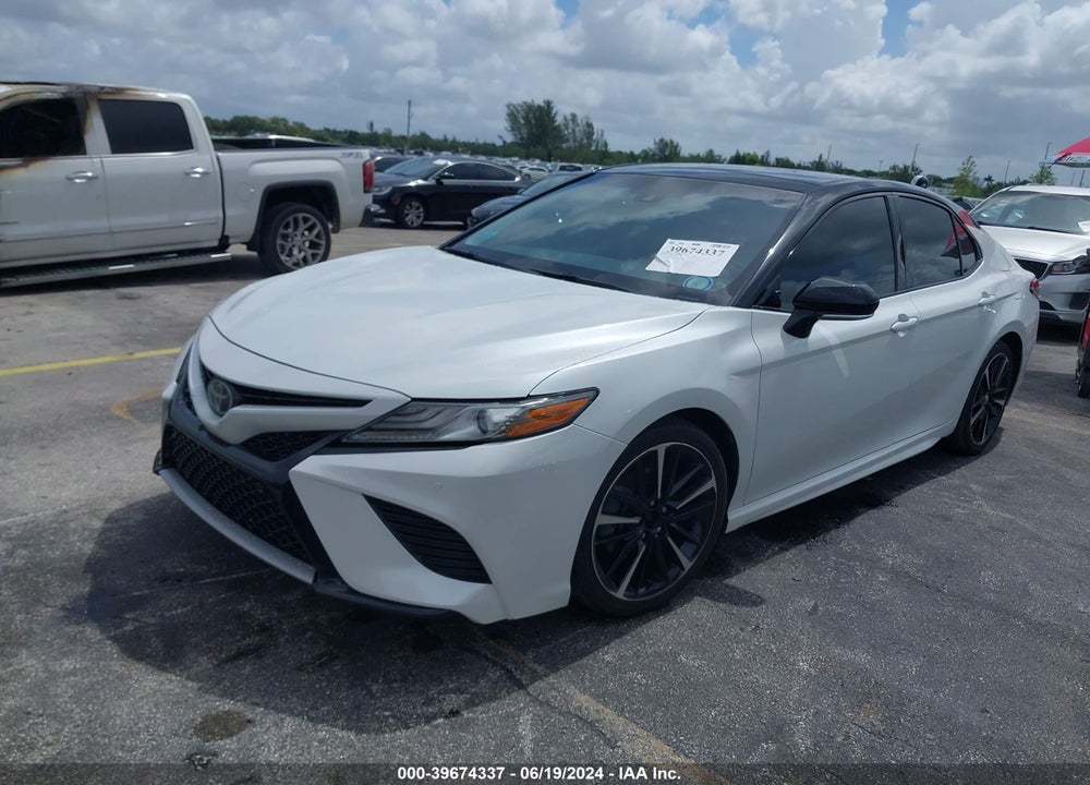 2018 TOYOTA CAMRY XSE VIN: 4T1B61HKXJU155437