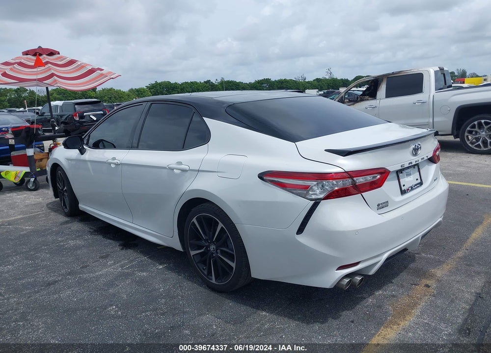2018 TOYOTA CAMRY XSE VIN: 4T1B61HKXJU155437