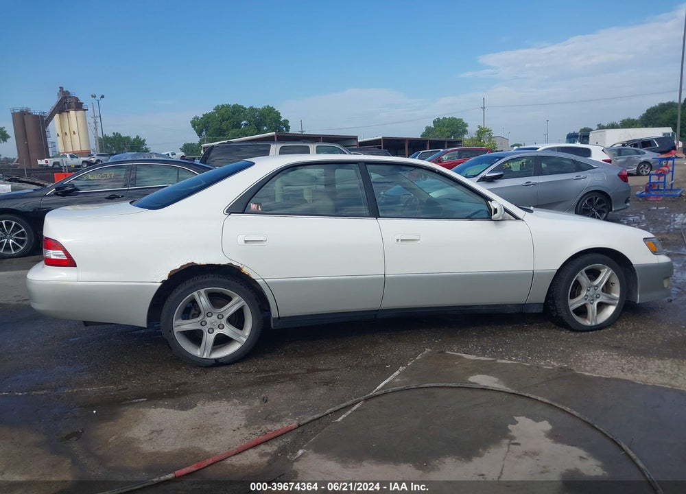 2001 LEXUS ES 300 VIN: JT8BF28G910340350