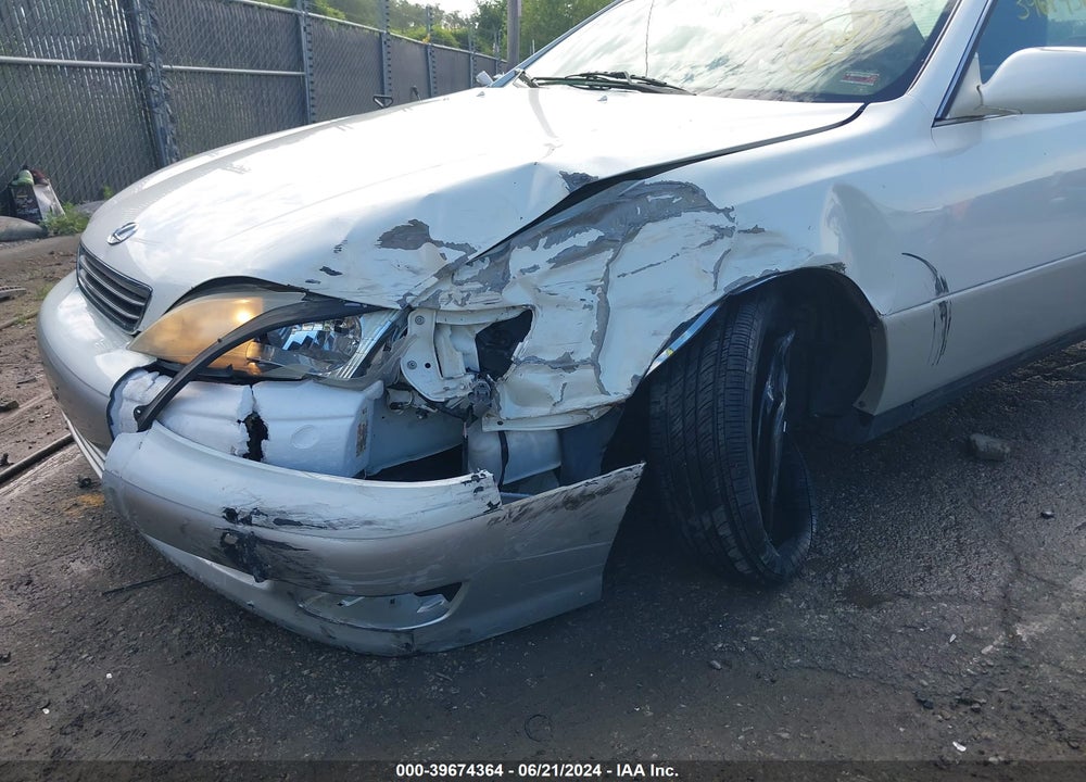 2001 LEXUS ES 300 VIN: JT8BF28G910340350