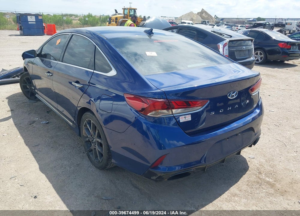 2018 HYUNDAI SONATA SPORT 2.0T VIN: 5NPE34AB3JH642589