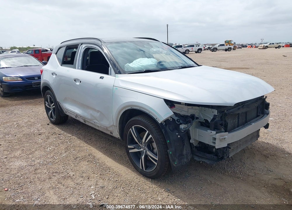 2020 VOLVO XC40 T5 R-DESIGN VIN: YV4162UM2L2219219