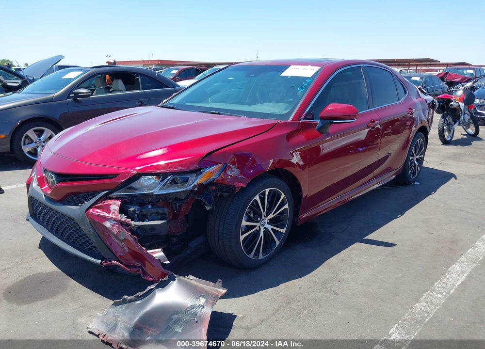 2018 TOYOTA CAMRY SE VIN: 4T1B11HKXJU511013