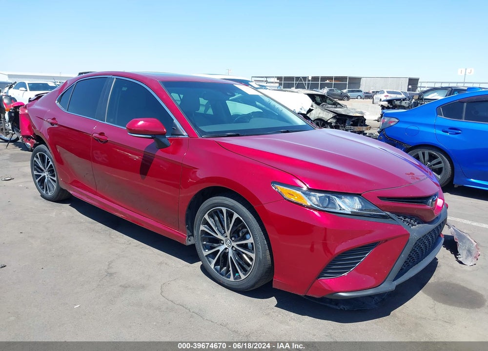 2018 TOYOTA CAMRY SE VIN: 4T1B11HKXJU511013