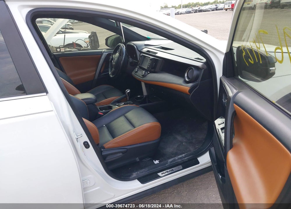2018 TOYOTA RAV4 SE VIN: JTMJFREV3JJ183790