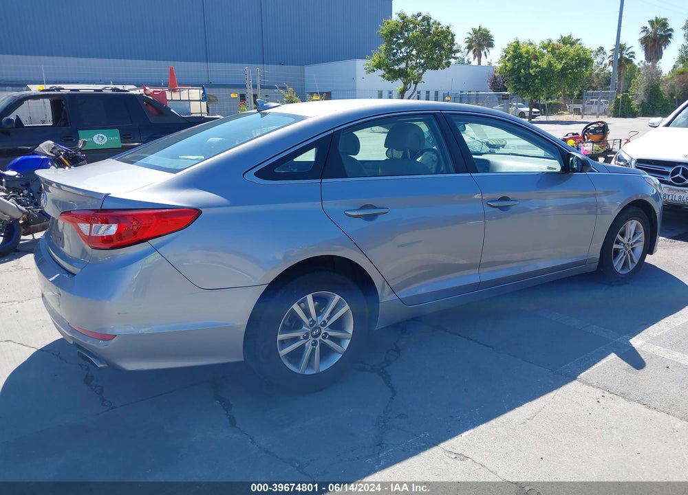 2015 HYUNDAI SONATA SE VIN: 5NPE24AF2FH146647