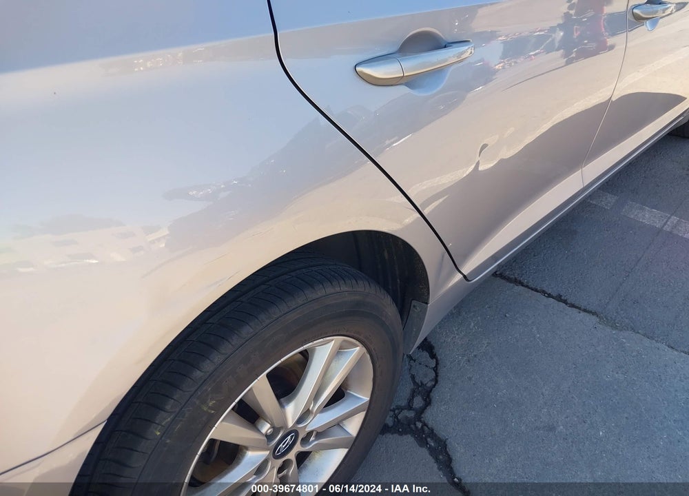 2015 HYUNDAI SONATA SE VIN: 5NPE24AF2FH146647