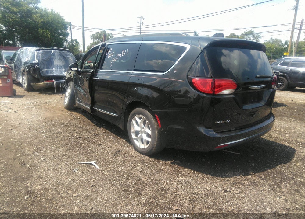 2017 CHRYSLER PACIFICA TOURING L VIN: 2C4RC1BG1HR635115