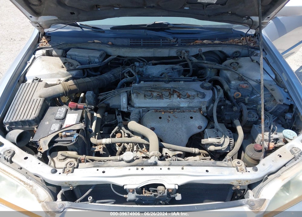 2001 HONDA ACCORD 2.3 EX VIN: 1HGCG56681A140599